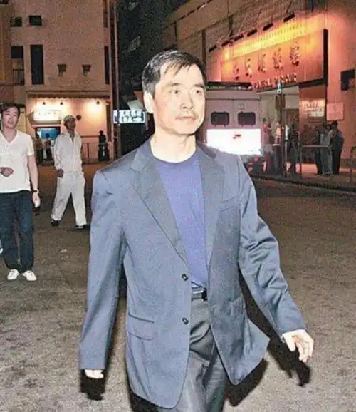 关之琳刘銮雄让关之琳带2千万过去喝酒