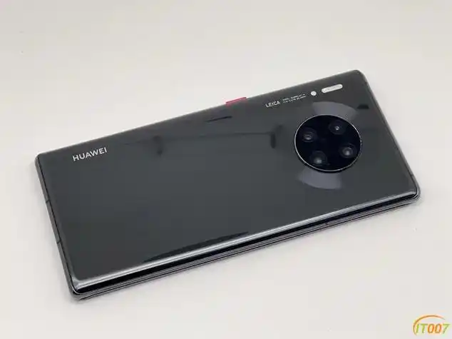 华为mate30pro8128g亮黑色5g版都用保护壳95新以上有需要可联系