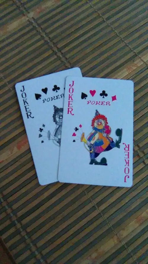 扑克牌这俩张joker那个厉害?