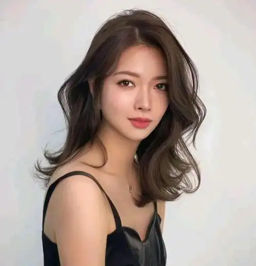 适合中长发的外翻烫发 翻翘发型设计洋气个性_女生烫发 - 美发站