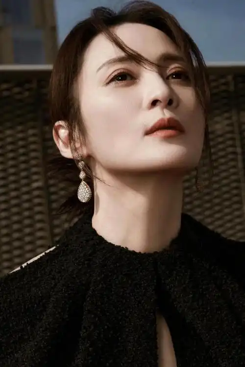 蒋勤勤:等待,沉淀三十年 捧起人生第一座"电影奖杯"丨独家专访