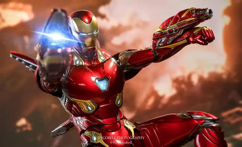 《复仇者联盟3: 无限战争》钢铁侠mark 50 1:6比例珍藏人偶官方实物图