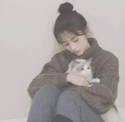 鞠婧祎难得穿裤子可看到这双腿后我沉默了怪不得她很少穿