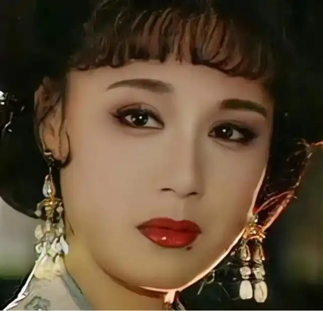 古典美人李建群:与导演同居27年没名分,一生无儿无女,患癌去世