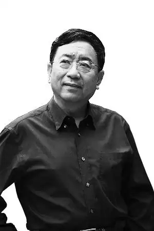 余秋雨:读书不是非"红楼"不可