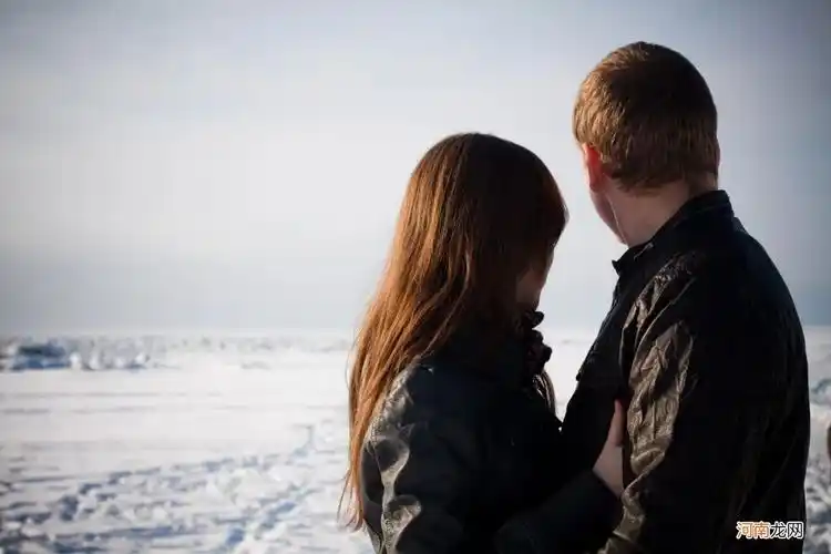 伸手向你借钱的男人 一个向你借钱的男人