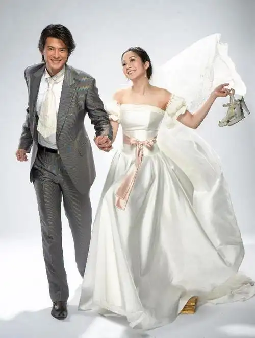 许慧欣郭品超浓情蜜意拍婚照 (图)