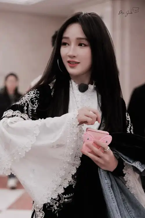 孟佳超燃美食记##孟佳的穿搭图鉴