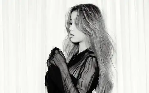 李智恩黑白写真,高清壁纸图片,日韩美女-回车桌面