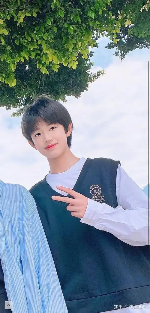 tf家族新生张极和易安音乐社旧成员李梓勋是同一个人吗