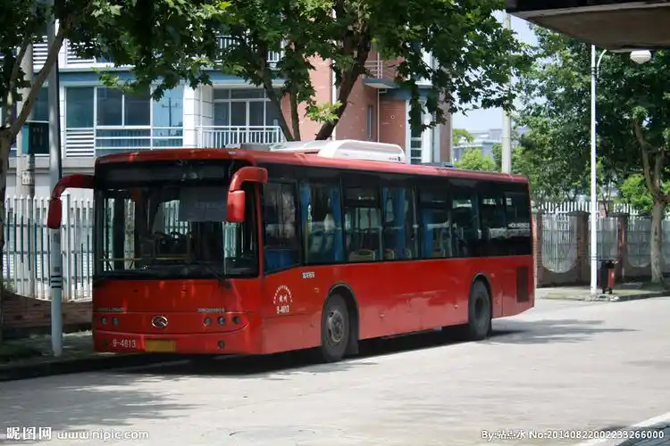 公交车摄影图__交通工具_现代科技_摄影图库_昵图网nipic.com