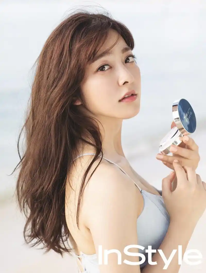 韩星朴世荣,网友:海边的你清新自然,真心很美