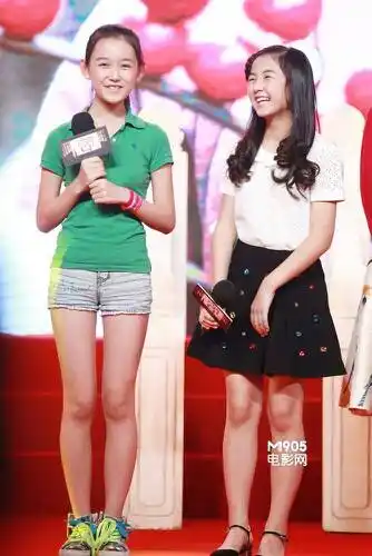 张子枫和蒋依依的合照