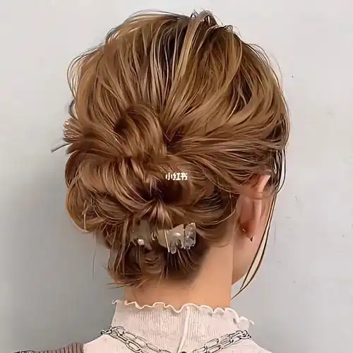 15秒60简约实用生活扎发编发73