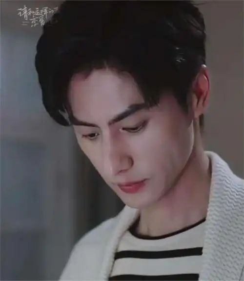 《请和我恋爱》爆火,躲过男主胡一天,才知道男二号才是惊鸿一瞥