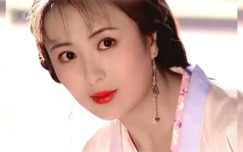 拍戏过程中被"搞大肚子"的女明星,最后一位连孩子父亲都不知道_陈红