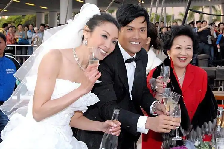 回顾郭可盈百亿身价下嫁穷小子纵容丈夫偷腥却不离婚