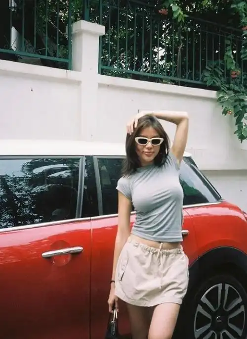 越南网红huynnnhnhu福利图赏前凸后翘魅力大