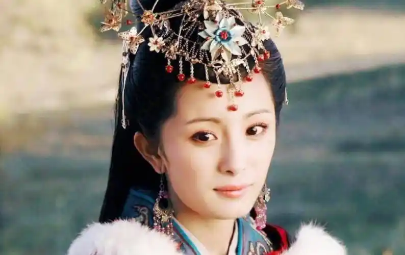 杨幂的7个绝美古装,雪鸢是白月光,最美的不是白浅,这位太绝了_角色