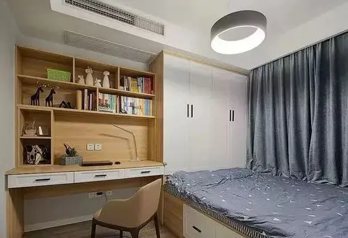 榻榻米房里的书桌,如何做即好看又实用?