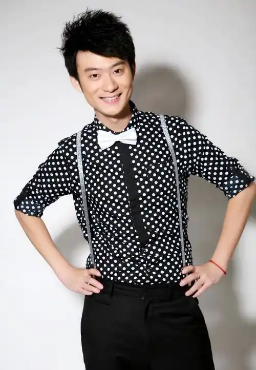 安徽卫视主持人白羽:主持《男生女生向前冲》,颜值高无绯闻_工作_熊