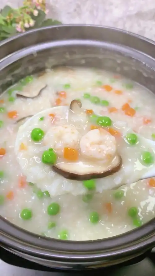 鲜到没朋友的砂锅海鲜粥,一看就会-度小视