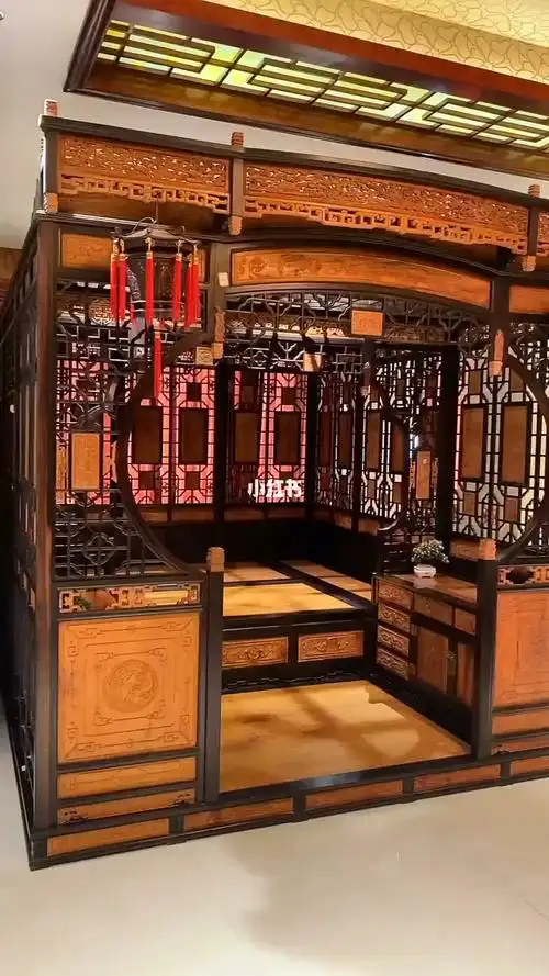 金丝楠木千工拔步床