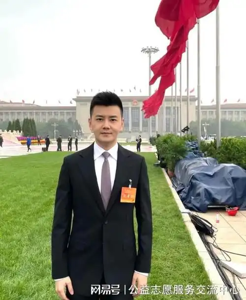 总台人物严於信主播生而为蝉静待破土之日