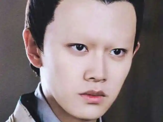 蔡徐坤没眉毛,李易峰没眉毛,王俊凯没眉毛,颜值差距一目了然!