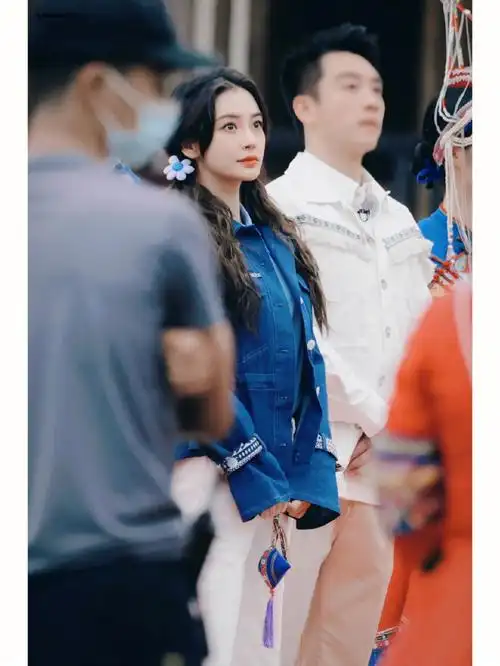 是双马尾贝贝#angelababy  #奔跑吧