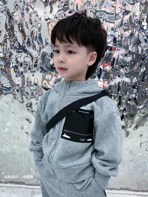 男童发型自带潮酷气质的小狼尾