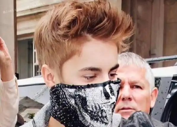 原创同样是飞机头:韩国有权志龙,美国有比伯,中国的他是童年男神