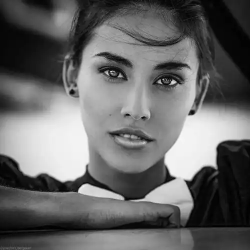 清新高雅一见难忘的黑白人像摄影作品