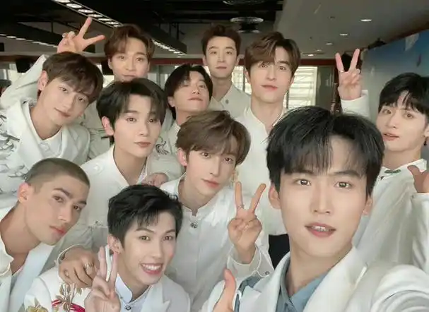 into1经纪公司哇唧唧哇惹众怒,被粉丝骂上热搜,网友:做个人吧