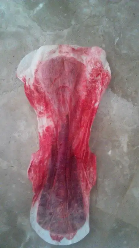 我从早上7点钟就放了卫生巾,到了下午五点钟我就换卫生巾了,等于用了