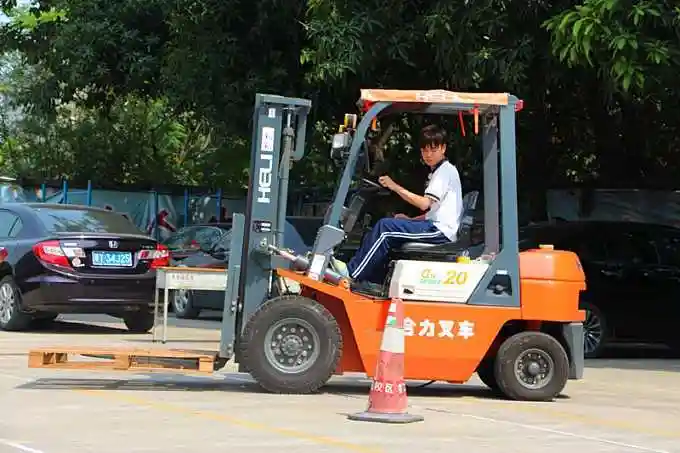 商丘叉车证怎么考好不好考培训地点考前必看