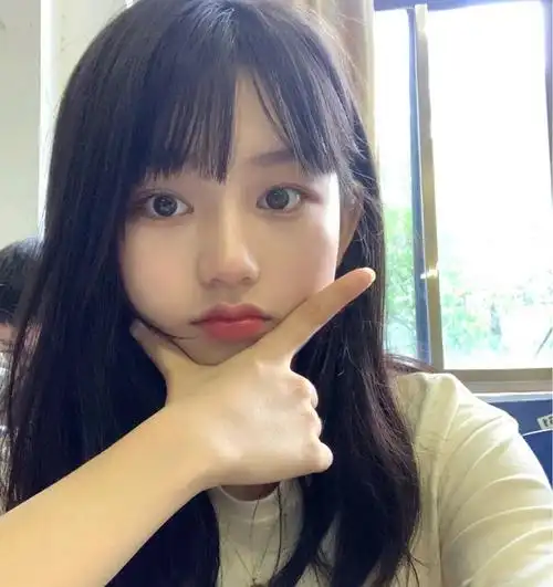 不过百元的平价口红,素颜涂也好看,学生党女孩不必花冤枉钱