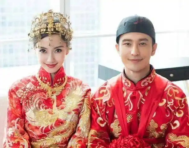 原创baby生图有多美路人镜头下和教练合影颜值抗打黄晓明眼光真毒