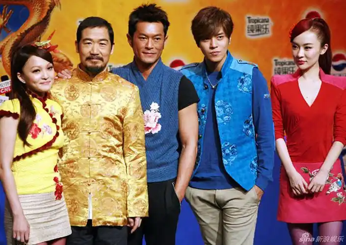 组图:古天乐罗志祥张韶涵出席活动分享回家故事_高清图集_新浪网