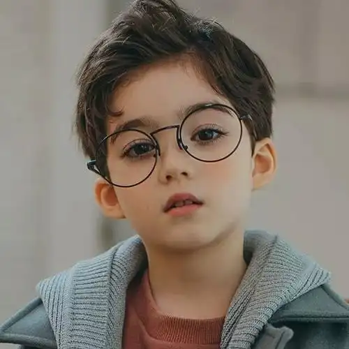 可爱帅气的小正太头像图片_男生头像_头像屋