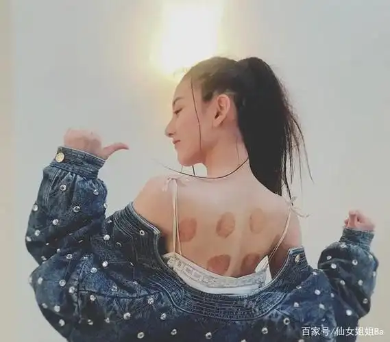 女明星的香肩美背,简直太美了,看了简直口水直流