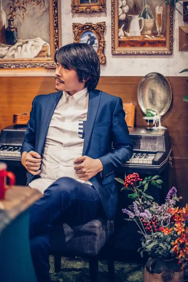 谭伊哲称赞李宇春与众不同在作词方面非常优秀