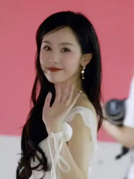 下班    #陈都灵文潇#|#陈都灵大梦归离#coeurpourtoi_1018的微博