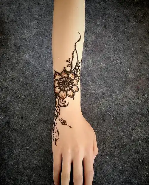 适合女生的手臂时尚海娜纹身刺青 - 纹身秀