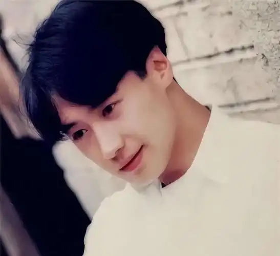 简化版:19岁的黎明,年轻气盛,有时不太守规矩.