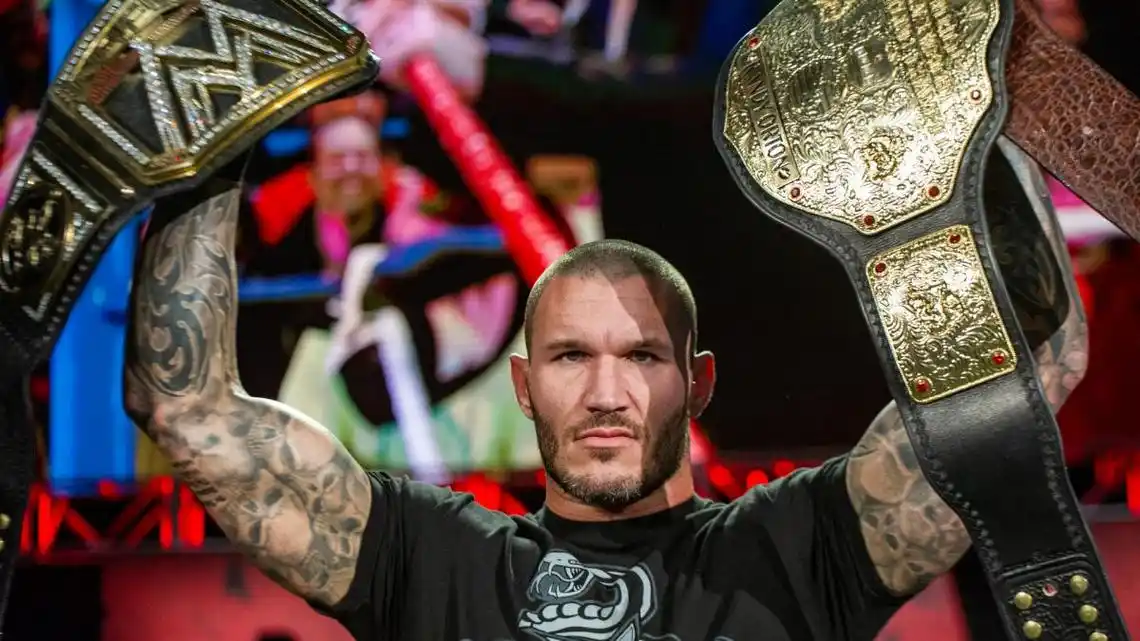 兰迪·奥顿——wwe冠军 世界重量级冠军米兹——wwe冠军 双打冠军米兹