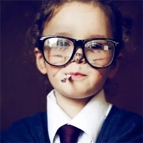 外国小孩打领带图片头像