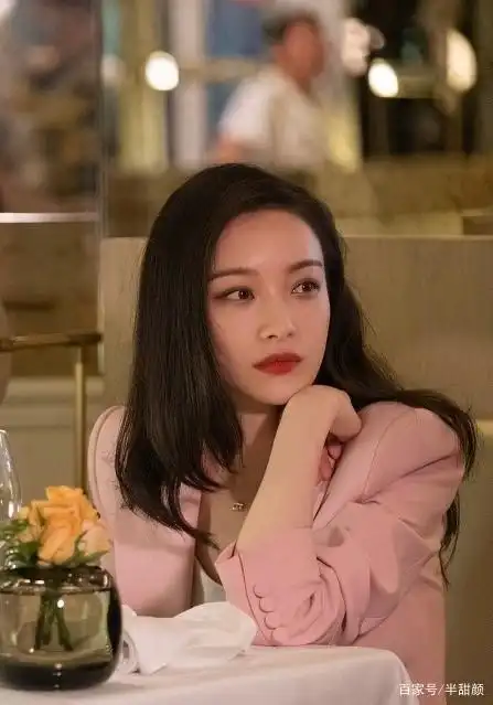 倪妮流金岁月穿搭图集