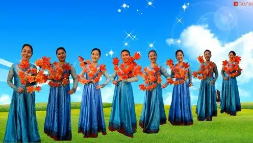 8人变队形广场舞《片片枫叶情》辣妈们手持枫叶真的好应景