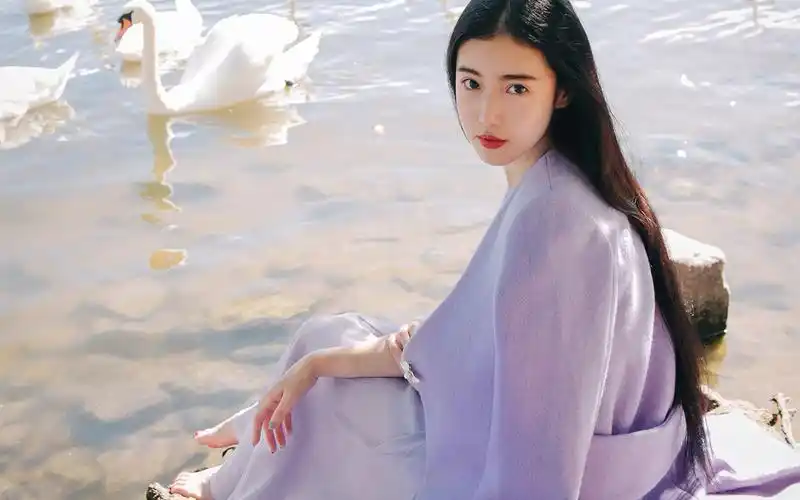 张辛苑伏尔塔瓦河畔壁纸